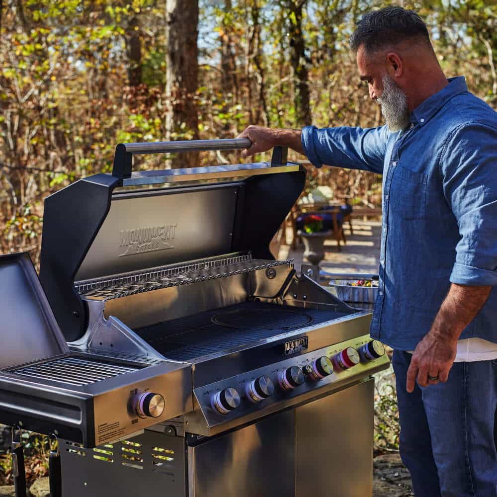 Denali 605Pro | Stainless Smart Propane Gas Grill
